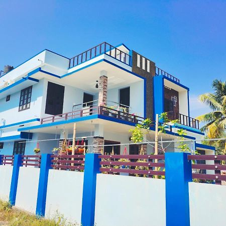 Malhar Marari Homestay Марарикулам Екстериор снимка