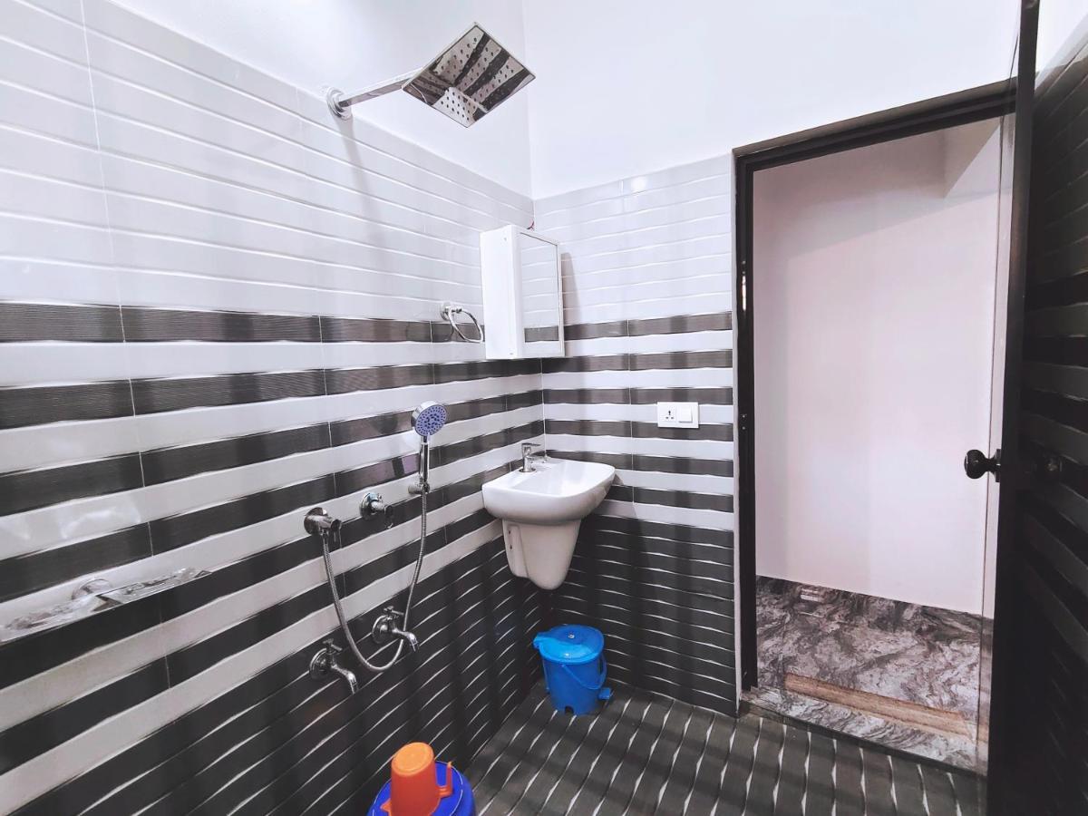 Malhar Marari Homestay Марарикулам Екстериор снимка