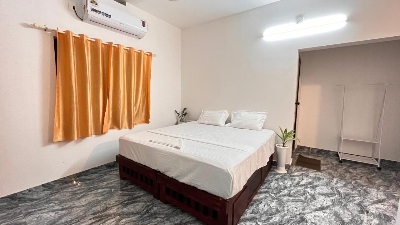 Malhar Marari Homestay Марарикулам Екстериор снимка