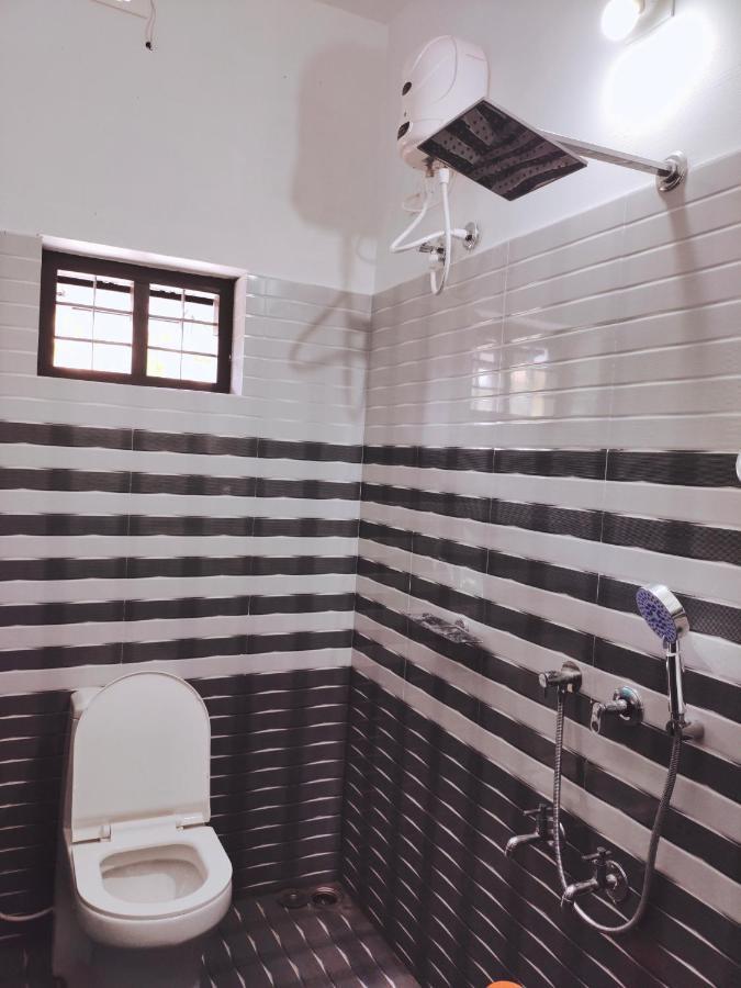 Malhar Marari Homestay Марарикулам Екстериор снимка