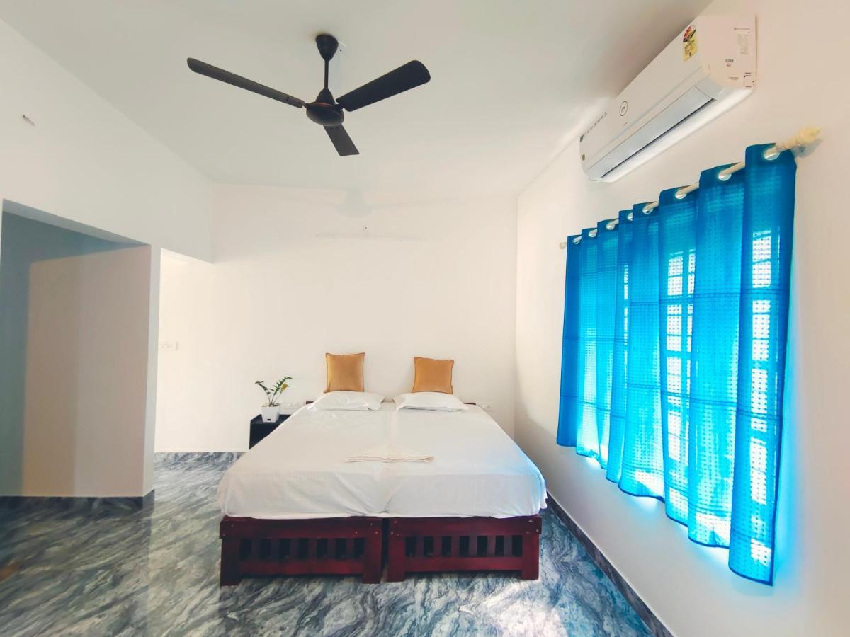 Malhar Marari Homestay Марарикулам Екстериор снимка