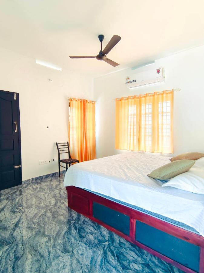 Malhar Marari Homestay Марарикулам Екстериор снимка