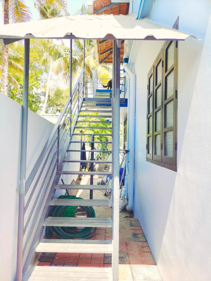 Malhar Marari Homestay Марарикулам Екстериор снимка