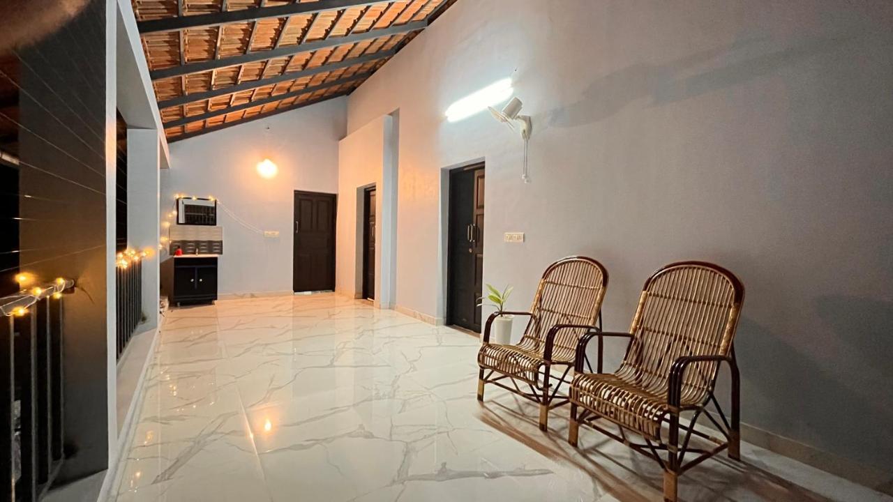 Malhar Marari Homestay Марарикулам Екстериор снимка