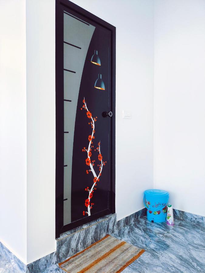 Malhar Marari Homestay Марарикулам Екстериор снимка