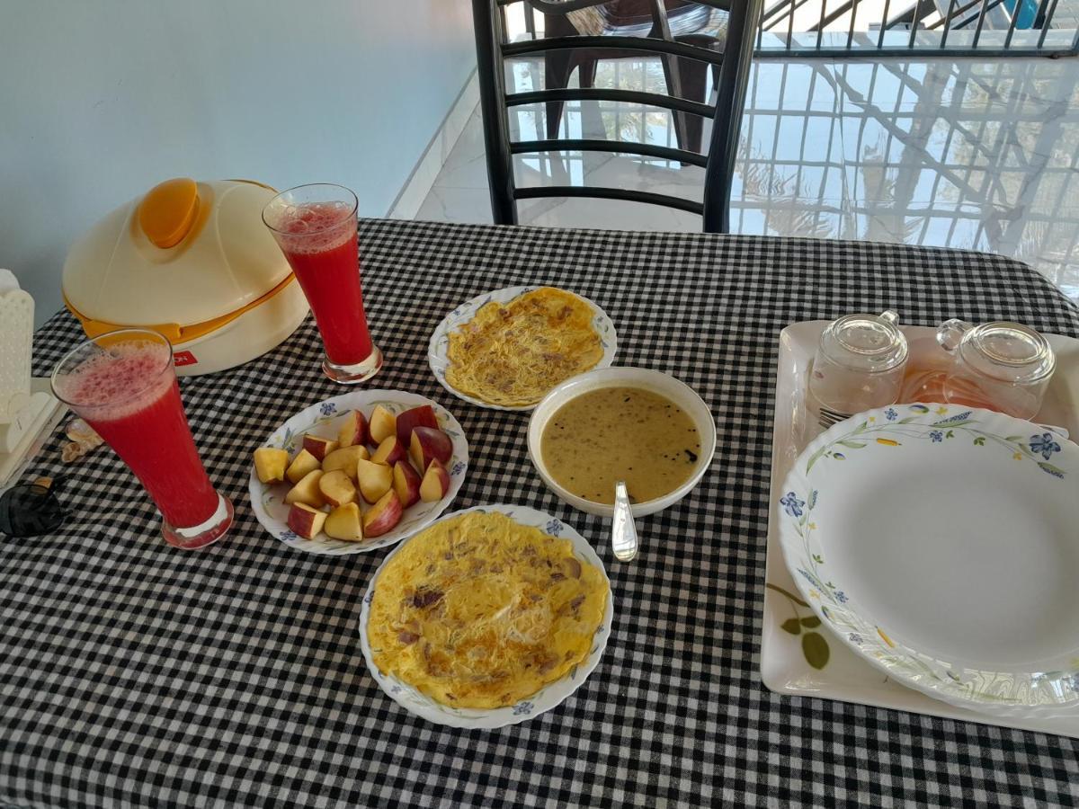 Malhar Marari Homestay Марарикулам Екстериор снимка